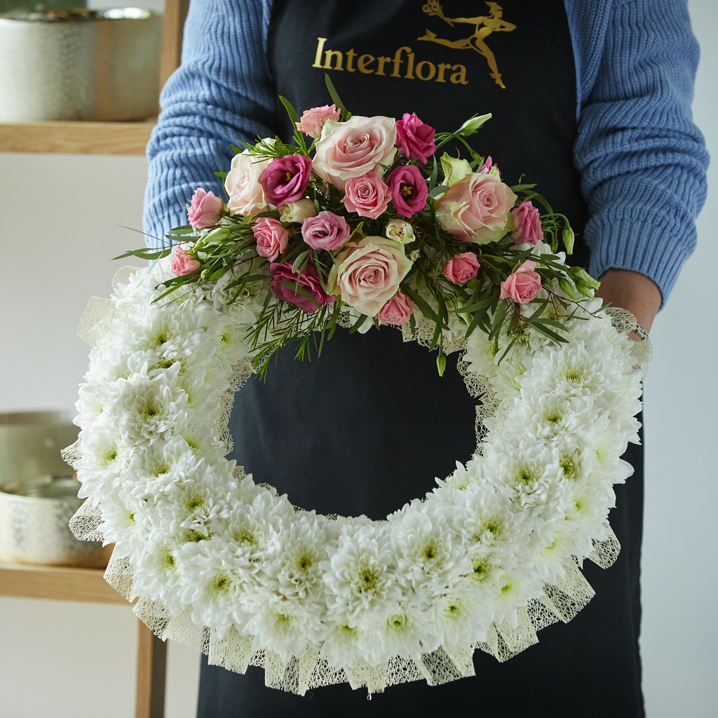 Meaningful tributes, made by hand