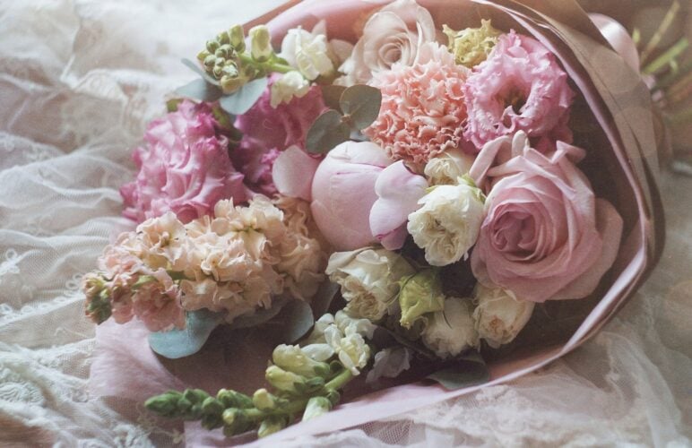 Flower Etiquette 101: What to Give in Theatre and Operas