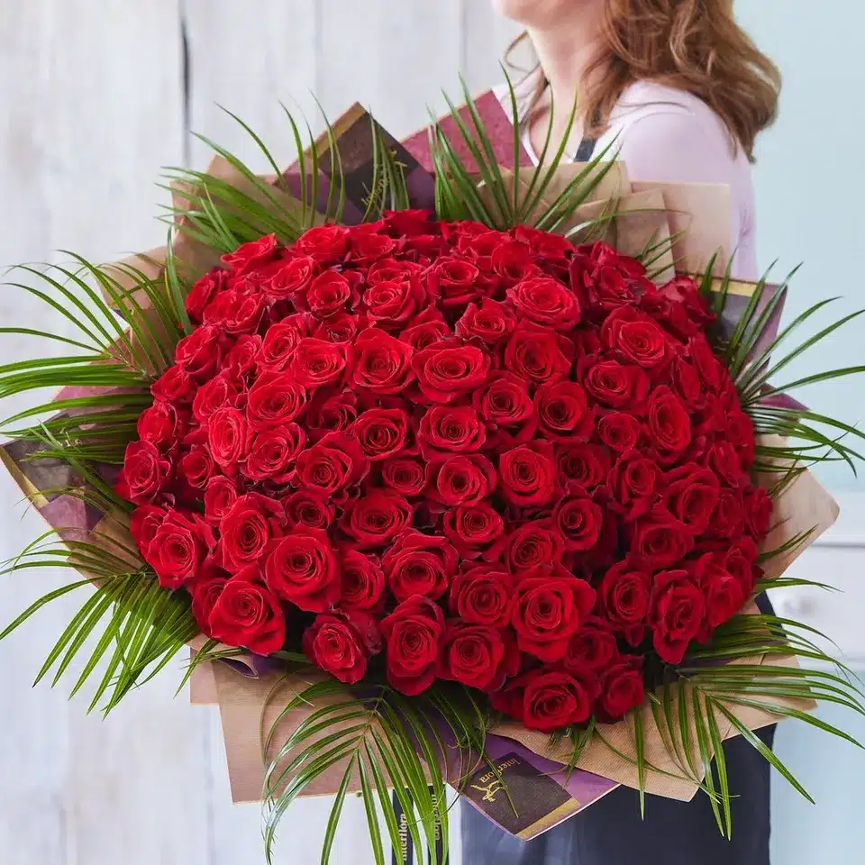 100 Large-headed Red Rose Valentine's Grand Gesture