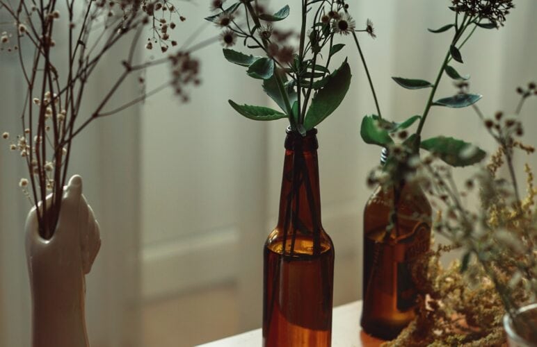 Keeping Your Home Fresh and Vibrant with Seasonal Floral Décor