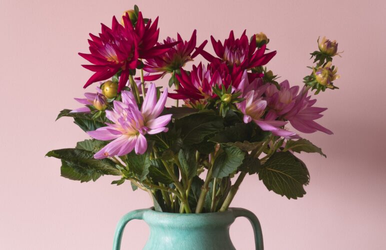 Craft Your Own Floral Masterpiece: DIY Flower Arranging Tips and Techniques