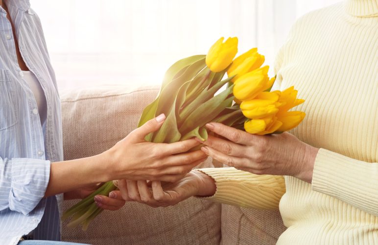 The Art of Gifting: A Guide to Choosing the Perfect Flowers for Every Occasion