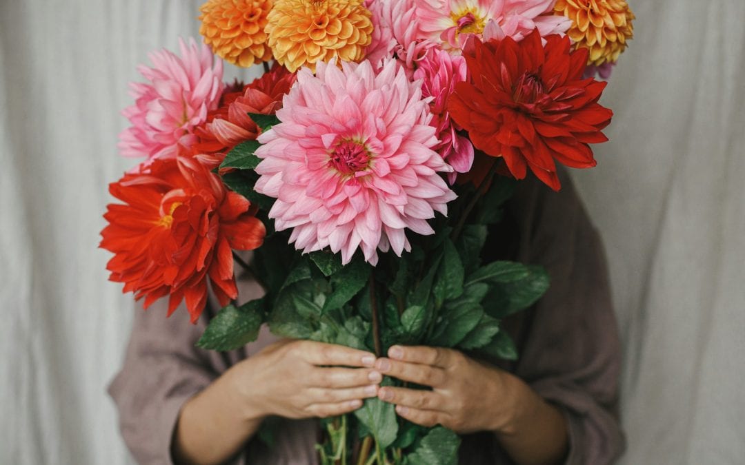 Latest Flower Arrangement Tips & Trends for 2024