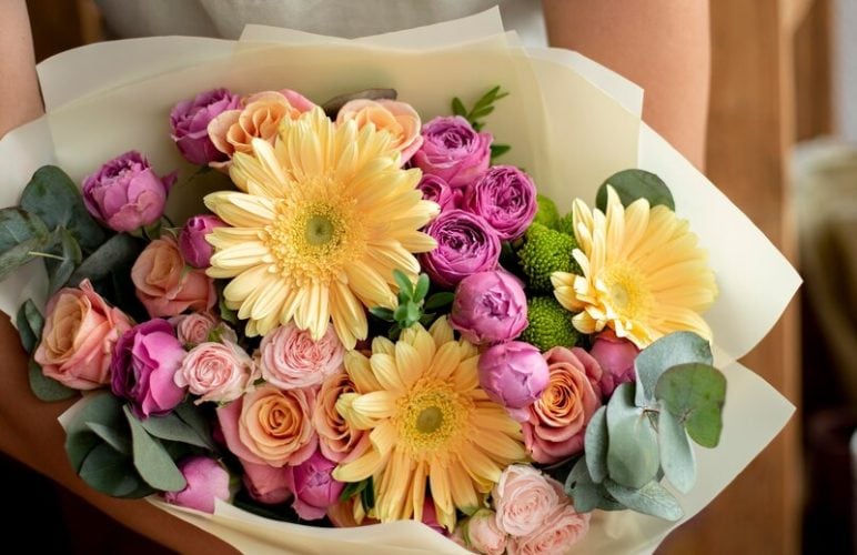 Extend the Life of Your Flower Bouquets | Preserving Techniques from Welch