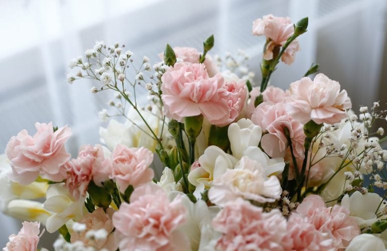 Designing a Memorable Mother’s Day with Floral Arrangements