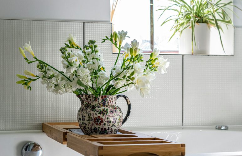 Unlock the Power of Feng Shui with Flowers: Creating Harmony and Balance