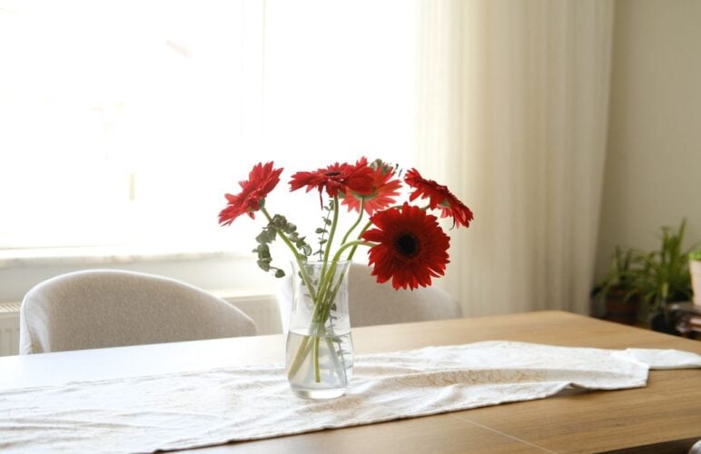 How We Prevent Drooping in Nottingham Flower Arrangements